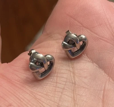Aretes retirados James Avery plata esterlina 925 nudo corazón 3,6 g Foto 1 de 4