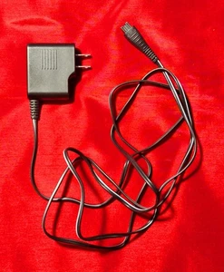 Genuine Panasonic RE7-40 Power Adapter For Panasonic Shaver 5.7V, 1A - Picture 1 of 5