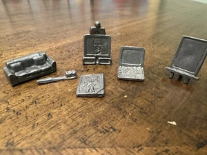 Clue The Big Bang Theory Defiled Toothbrush Weapons Replacement Pieces Parts - Picture 1 of 4