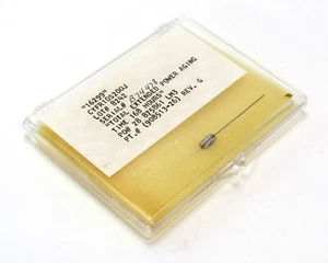 NEW Corning Glass / AVX Corp CYFR10S200J Glass Dielectric Capacitor - Picture 1 of 4