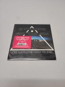 Le Butcherettes / Death Valley Girls UNIVERSE/WHEN I'M FREE New Colored Vinyl 7" - Picture 1 of 3