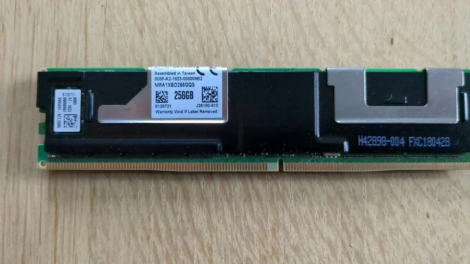 Intel Optane DC 256GB PC4-21300 DDR4-2666MHz Memory Module - Image 1 of 1