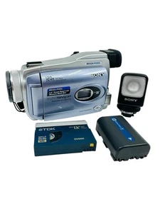Sony DCR-TRV38 Handycam Camcorder MiniDV Digital Video Camera with Bundle F312 - Picture 1 of 9