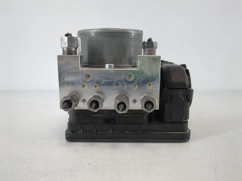 2018-2022 Dodge Challenger Abs Pump Control Module B2NBS - Image 1 of 4