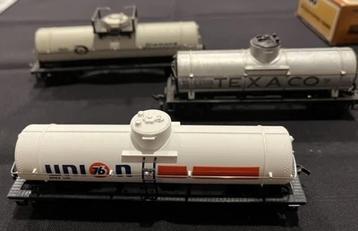 Vintage HO  Tanker Train Cars Lot Of Three Texaco Union 76 Diamond Chemicals - Image 1 of 4