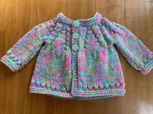 Nueva Chaqueta/Cardigan Bebé Tejido a Mano 0-3 Meses 100% Acrílico Multicolor #4 - Imagen 1 de 2