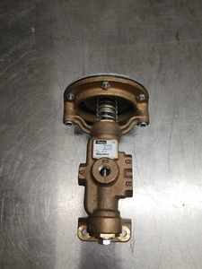 *NEW* Parker M08524632 4W2P 1/4" Manual Valve 225 Psig Pilot 15Psi - Picture 1 of 5