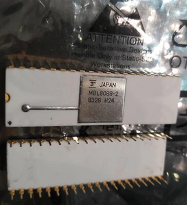 NEU MBL 8088-2 FUJITSU weiß Keramik Gold Pins CPU Mikroprozessor IBM PC XT - Bild 1 von 4