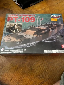 Lindberg John F Kennedy PT-109 1/64 Factory Sealed - Bild 1 von 2
