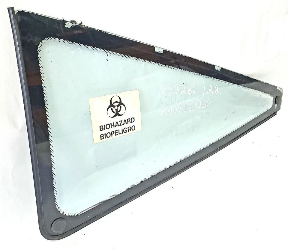 Cuarto de cristal trasero izquierdo Conquest Chrysler 1987 OEM Foto 1 de 4