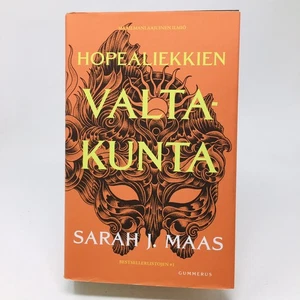 Hopealiekkien Valta-Kunta (Court of Silver Flames #5) In Finnish Sarah J. Maas - Picture 1 of 5