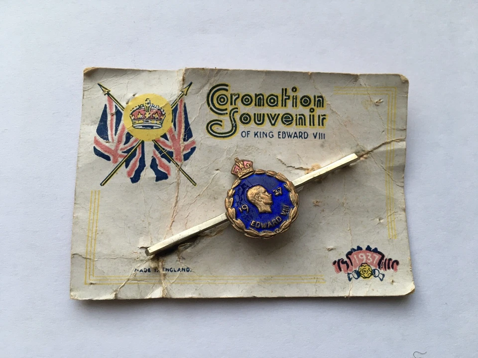 SCARCE 1937 KING EDWARD Vlll CORONATION SOUVENIR ENAMEL BAR PIN BROOCH&ORIG&CARD - Image 1 of 1