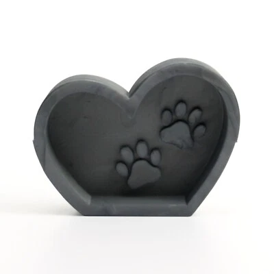 KREATIVE FEDER Handmade 3D Silicone Mold "Heart with Paws" Made from High Quality Silicone