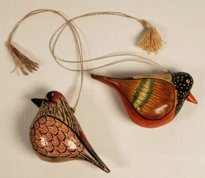 Vintage Bird Ornaments Hand Painted Lacquered Wood Tassel Christmas Lot of 2 A74 - Picture 1 of 8