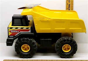 Camión de volteo Tonka Mighty 2013 acero prensado #354 XMB-975 rueda de plástico - Imagen 1 de 8