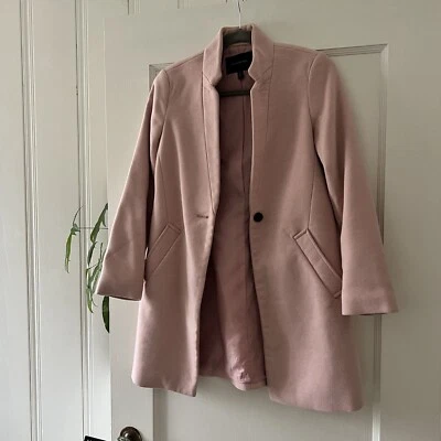 Chaqueta Abrigo Coche Banana Republic Rosa Longline Cuello Invertido XSmall Usada en Excelente Condición Foto 1 de 4