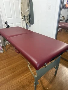 massage /Lash Bed  - Picture 1 of 4