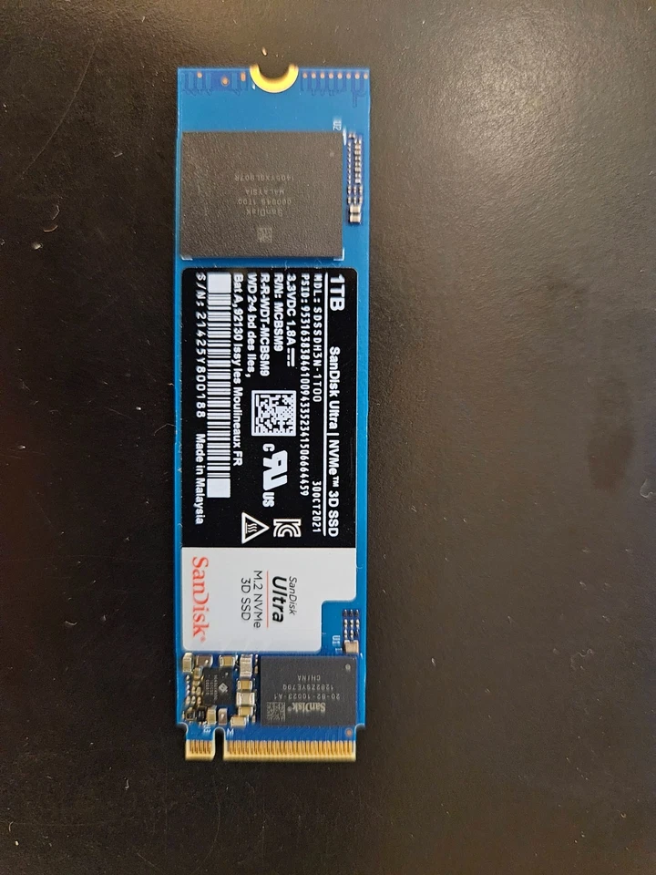 SanDisk Ultra M.2 NVMe 1TB 3D SSD internal - Image 1 of 1