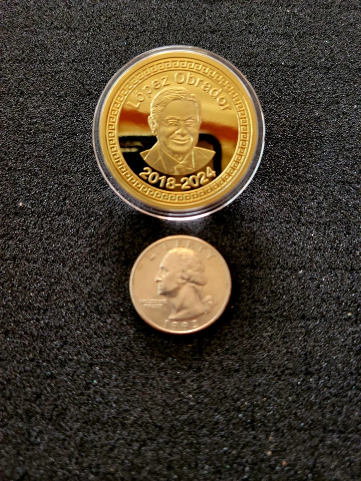 AMLO 硬币 Manuel López Obrador 纪念 2018 - 2024 镀金奖章 — 第 1/4 张图片