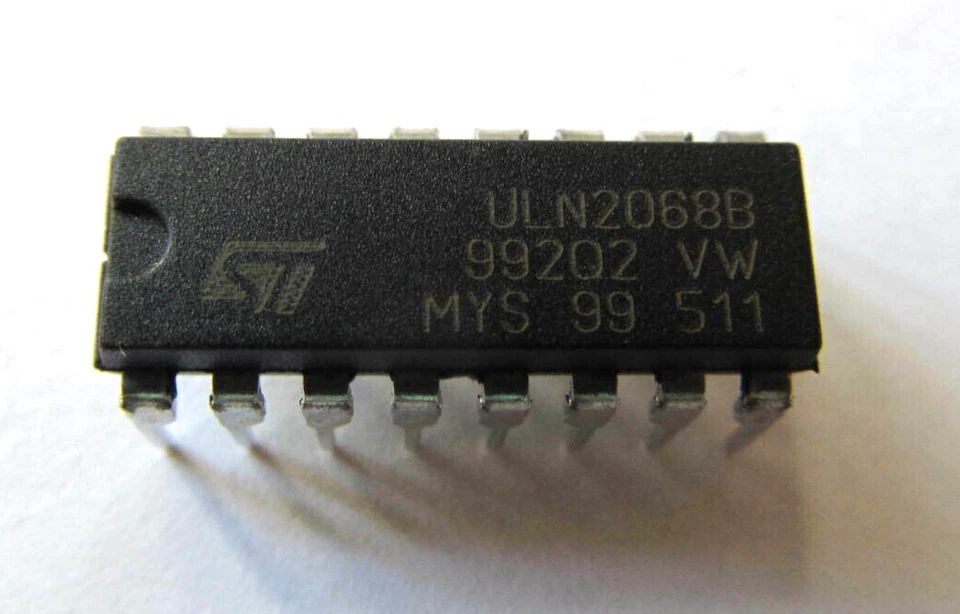 STM ULN2068B Transistor Bipolar 4NPN Darlington 50V 1.75A 16DIP - Image 1 of 1