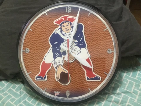 NEW ENGLAND PATRIOTS WALL CLOCK/TOM BRADY,BELICHICK,GROGAN,HANNAH, CRAFT,FOXBORO Cover