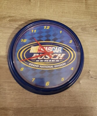 Reloj de la serie Busch de Nascar Grand National Division de 14 pulgadas Foto 1 de 4