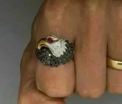 Anillo Cabeza de Águila Hecho a Mano para Hombre 2Ct Diamante Creado en Laboratorio 14K 3 Tonos Chapado en Oro Foto 1 de 4
