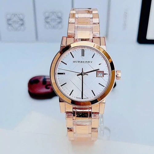 Montre Femme Authentique BURBERRY MADE SUISSE Plaqué or rose avec Date 349 00€