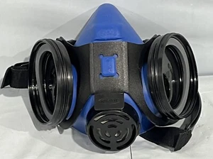 AOSAFETY 50099 HALF FACE Reusable Respirator Protection Facepiece Mask MEDIUM - Picture 1 of 4