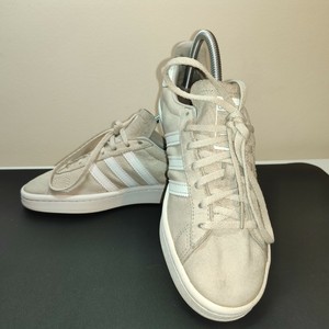 beige adidas campus