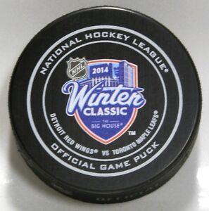 2014 WINTER CLASSIC MAPLE LEAFS VS RED WINGS OFFICIAL GAME PUCK 9900561