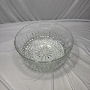 Vintage ARCOROC FRANCE Serving Salad Bowl LARGE 9" Crystal Starburst - Picture 1 of 7