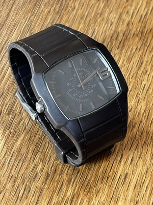 Reloj Diesel Only The Brave Hombre DZ-1384 Deportivo MARRÓN Goma Cuarzo 44mm 8" Foto 1 de 4