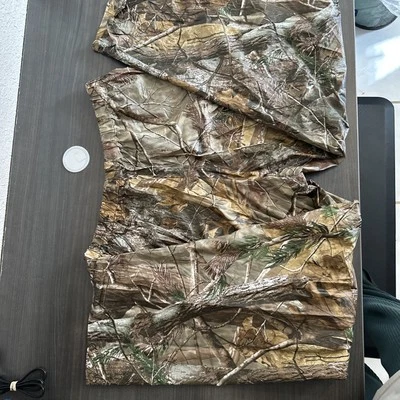 Realtree Camouflage 100% Polyvinyl Chloride Waterproof Pants Men’s XL / 2XL - Image 1 of 4