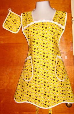 DELANTAL BABERO HECHO A MANO - TALLA GRANDE - POLLOS A LUNARES + RICK RACK - VINTAGE - RETRO Foto 1 de 3