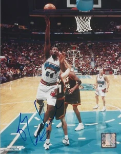 Signiertes 8x10 OBINNA EKEZIE Vancouver Grizzlies handsigniertes Foto mit COA - Bild 1 von 1