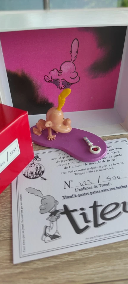 Figurine Titeuf a quatre pattes avec son hochet par Pixi 5851 - Bild 1 von 1