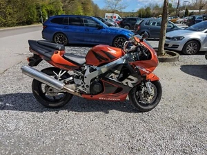 Honda CBR900RRW Fireblade - Picture 1 of 12