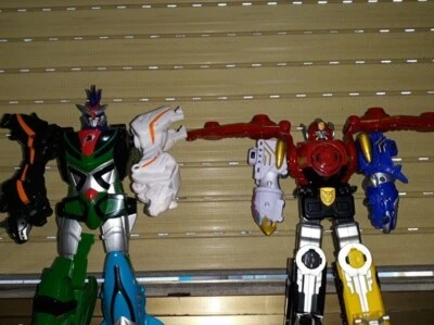 ROBOT BEAST MASTER MEGAZORD JUNGLE FURY BANDAI POWER RANGER GOSEIGER Transformer - Immagine 1 di 3