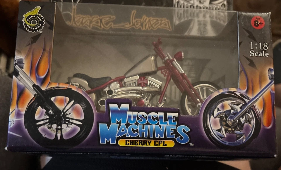 Muscle Machines 1:18 Scale Die Cast Jesse James Motorcycle CFL-Cherry Red 71121 - Image 1 of 1