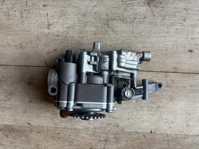 MERCEDES BENZ E550 CLS GL450 S550 V8 ENGINE MOTOR OIL PUMP - Image 1 of 4