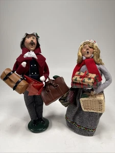 1999 Byers’ Choice Carolers Traveler Paar Mann Frau Figuren Weihnachten LESEN - Bild 1 von 16