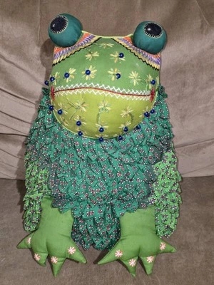 Винтажная богемная 18-дюймовая подушка ручной работы из мягких бусин с животными - Изображение 1 из 3