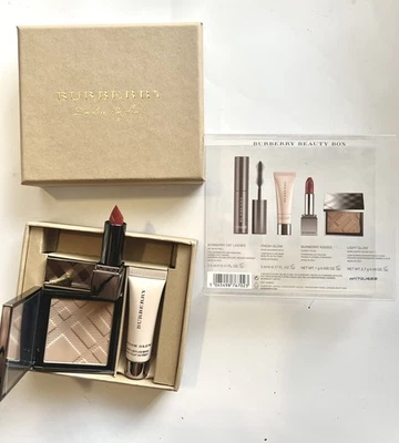 BURBERRY BEAUTY BOX FESTIVE COLLECTION Light Glow Lipstick Kisses Glow 3 Ps NIB - Image 1 of 4