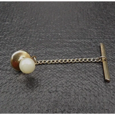 VTG Tie Pin Tack Gold Tone Imitation Pearl Chain Guard Classic Men’s Accessory - Image 1 of 3