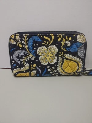 Cartera Muñequera Vera Bradley Ellie Azul con Cremallera Patrón Retirado Elefante Usada en Excelente Condición Foto 1 de 4