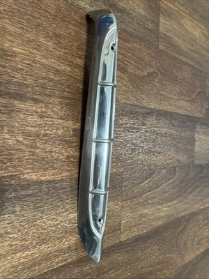 Plymouth Fury 1959 moldura de aleta trasera izquierda Foto 1 de 4