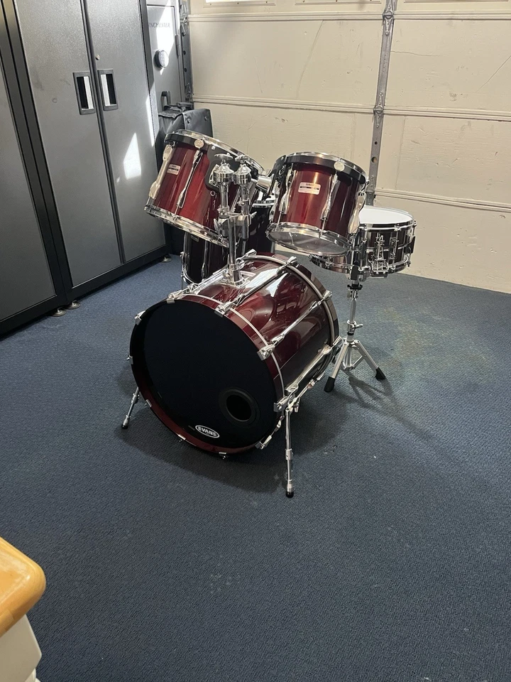 Juego de batería personalizado de grabación Yamaha de 5 piezas Foto 1 de 4