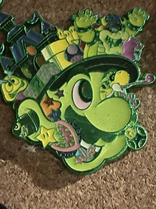 Mario Pin /40 Limited Edition Glow In The Dark - Bild 1 von 3