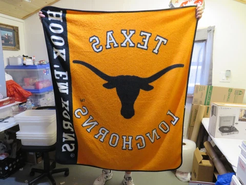 Blanket/Throw Texas Longhorn "Hook'Em Horns 52" x 59" Cover